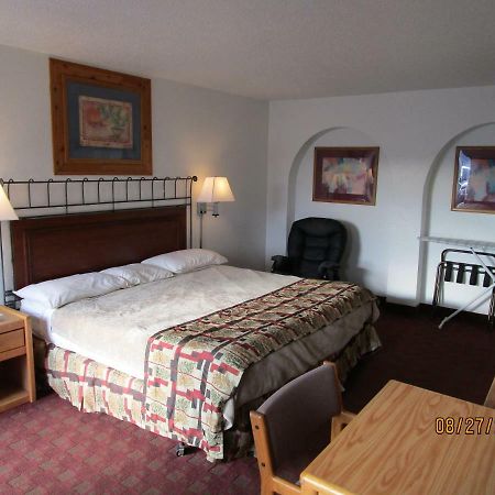 Mandan North Country Inn & Suites מראה חיצוני תמונה