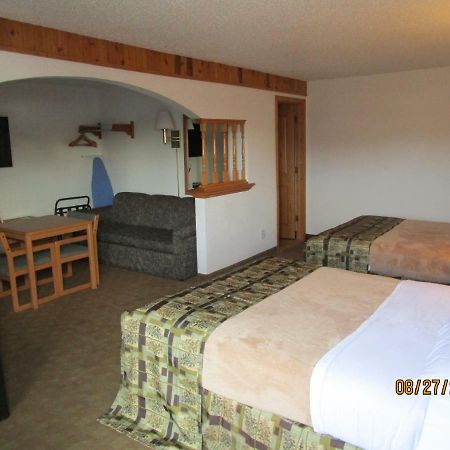 Mandan North Country Inn & Suites מראה חיצוני תמונה