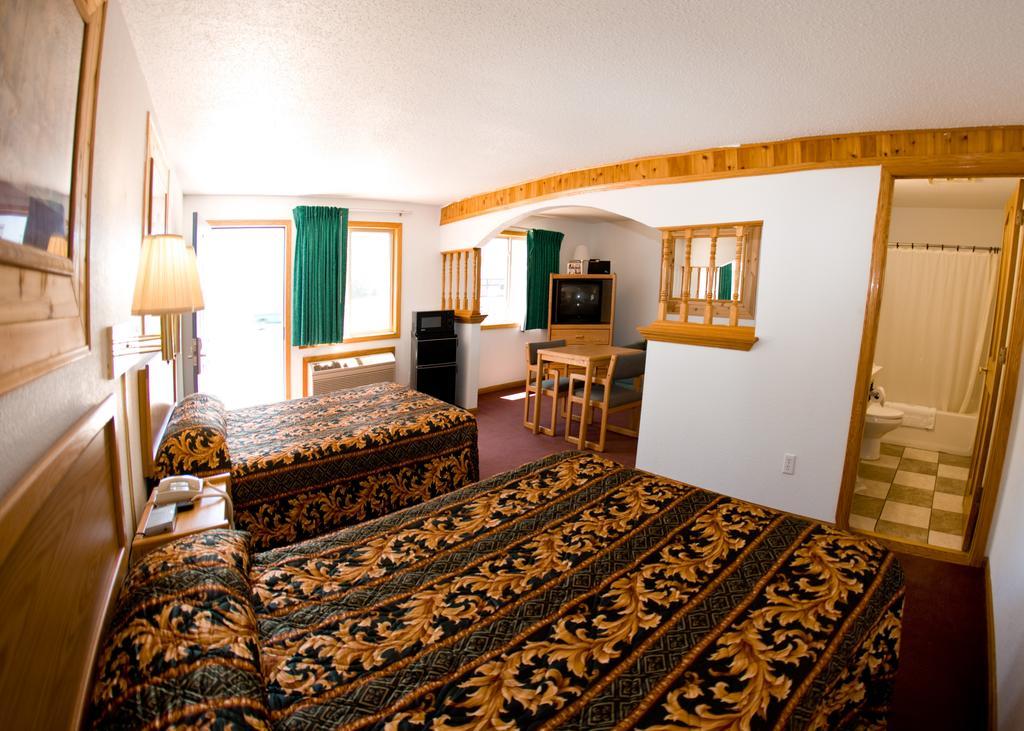 Mandan North Country Inn & Suites מראה חיצוני תמונה