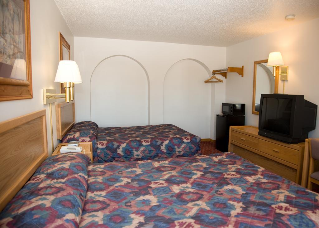 Mandan North Country Inn & Suites חדר תמונה