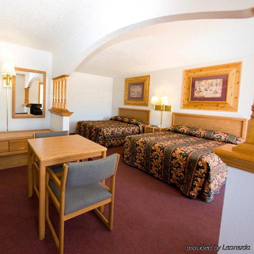 Mandan North Country Inn & Suites חדר תמונה