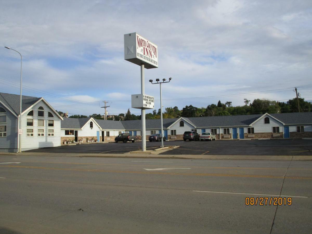 Mandan North Country Inn & Suites מראה חיצוני תמונה