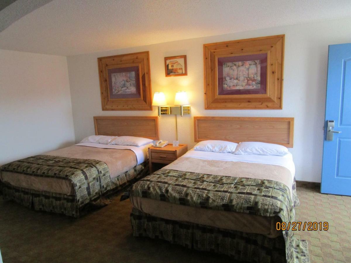 Mandan North Country Inn & Suites מראה חיצוני תמונה